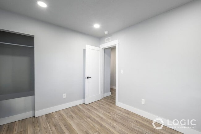 Building Photo - 42 W 500 N