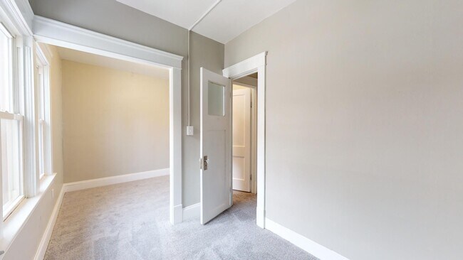 Building Photo - 3465 W 56th St