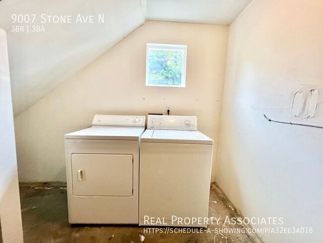 Building Photo - 9007 Stone Ave N