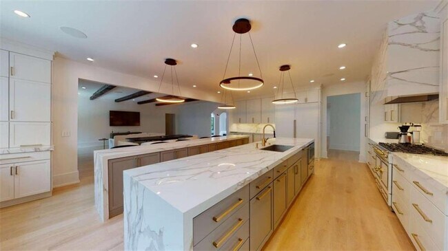 Building Photo - 3206 Arden Rd NW