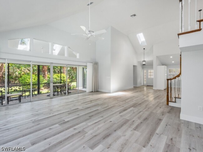 Building Photo - 1131 Crayton Rd