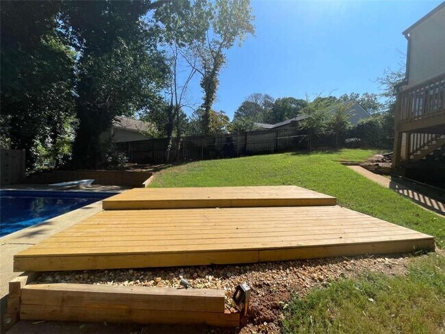 Building Photo - 759 Brownlee Ln