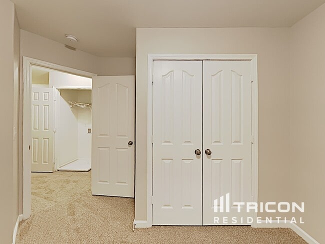 Building Photo - 4717 Brewer Dr