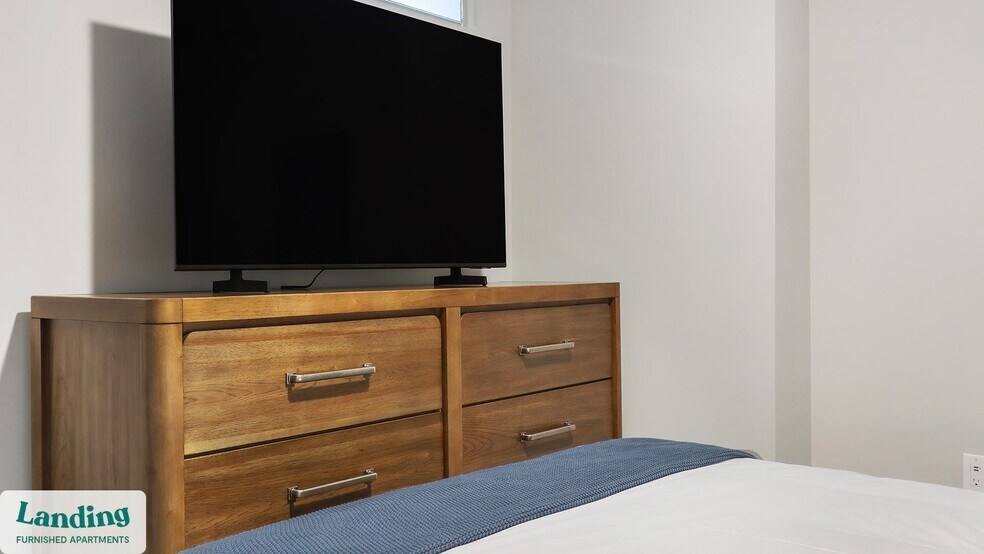 Building Photo - 3005 Peachtree Rd NW