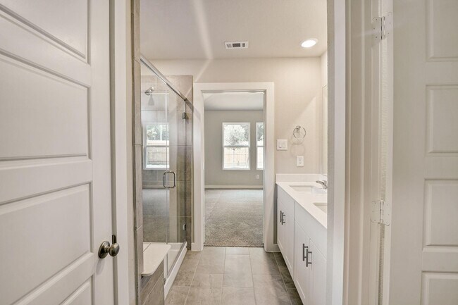 Building Photo - 1721 Succotash Oak Ct