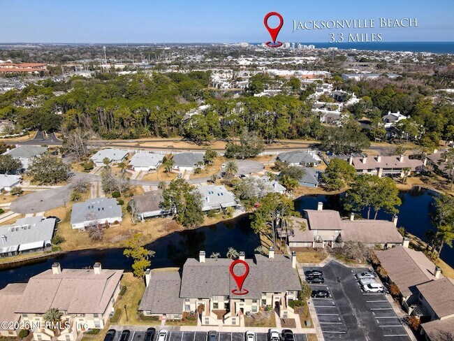 Building Photo - 225 Cranes Lake Dr