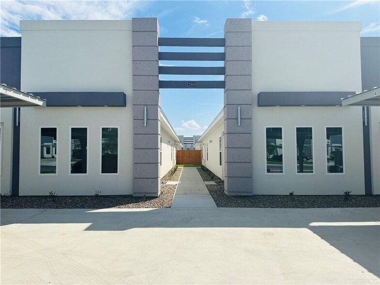 Building Photo - 2918 W Driftwood St