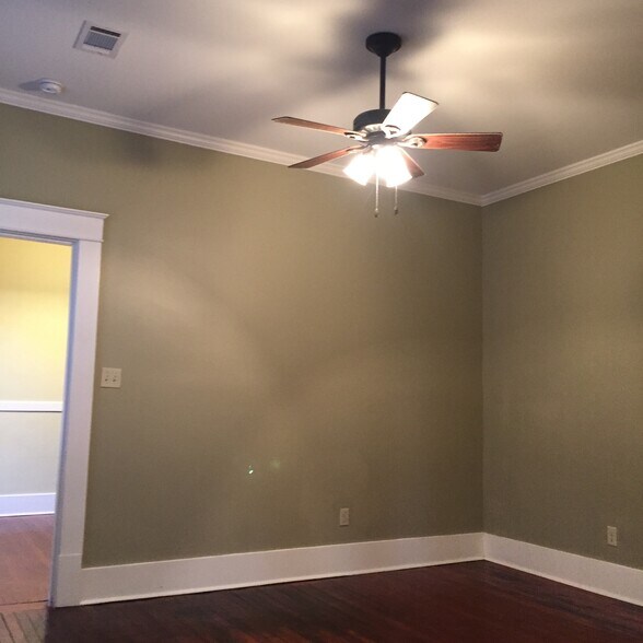 Bedroom - 920 Scott St