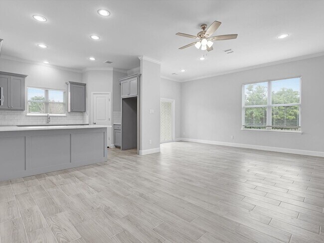 Building Photo - Brand New Luxury Townhouse in North Arlington