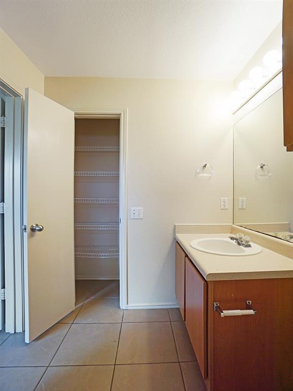 Building Photo - 11404 Briarcreek Loop