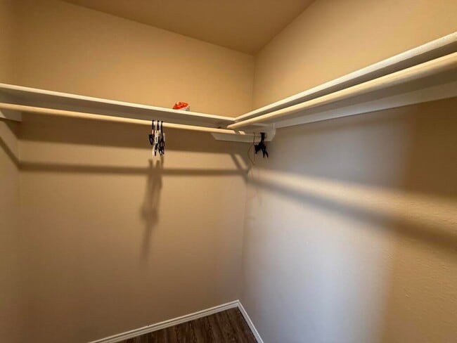 Building Photo - 1501 E 14th St