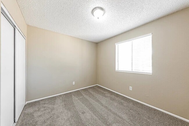 Building Photo - 9215 W Cortez Ave