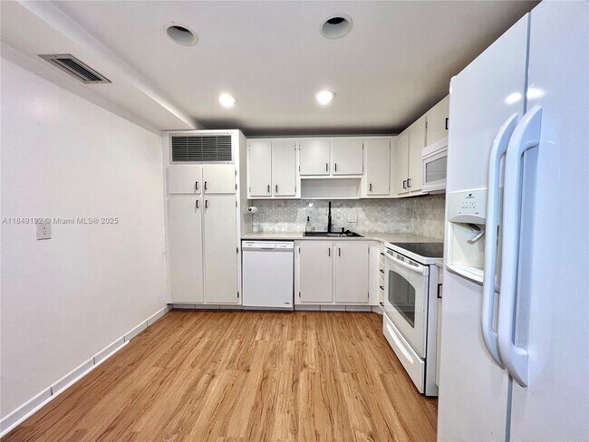 Building Photo - 2851 NE 183rd St