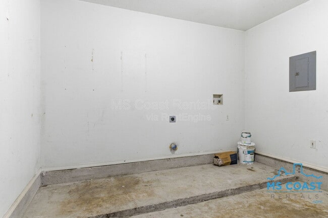 Building Photo - 11352 Fairfield Blvd