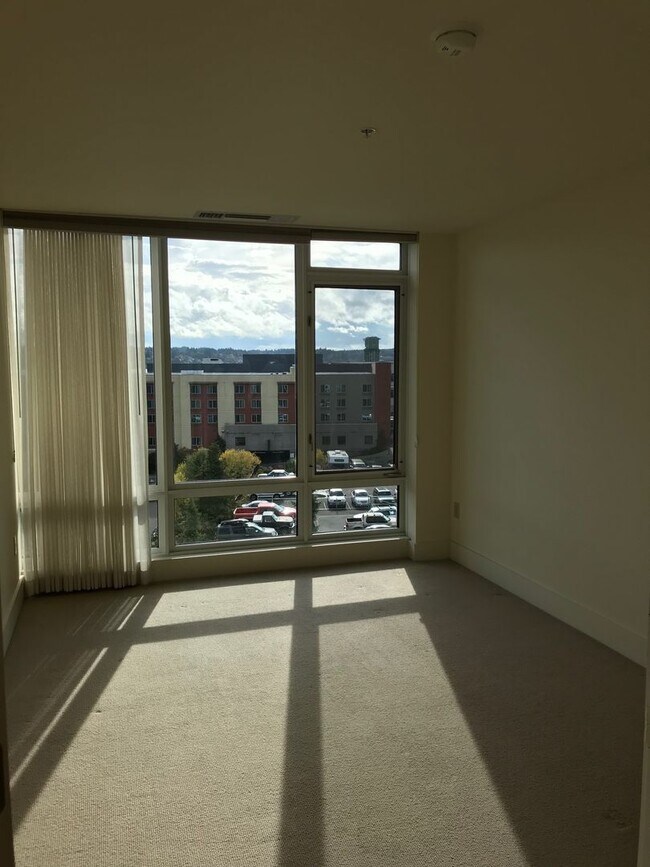 Building Photo - Perfect Sunset View Condo!!