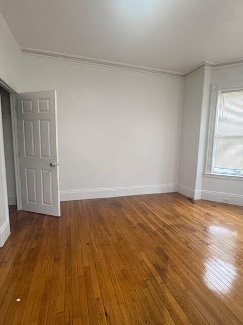 Building Photo - 25 Woodville St