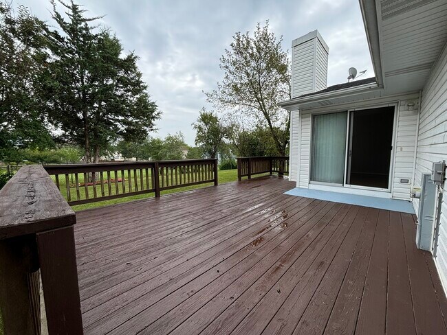 Building Photo - 1720 W Parkside Dr