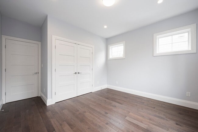 Building Photo - 962 Walnut St