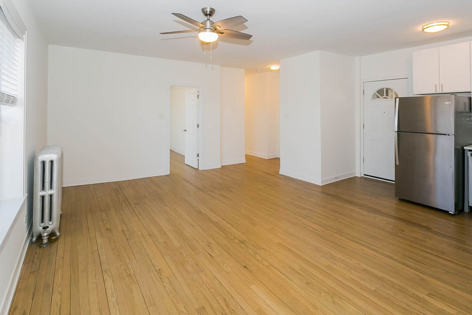 Building Photo - 5200 N Damen Ave