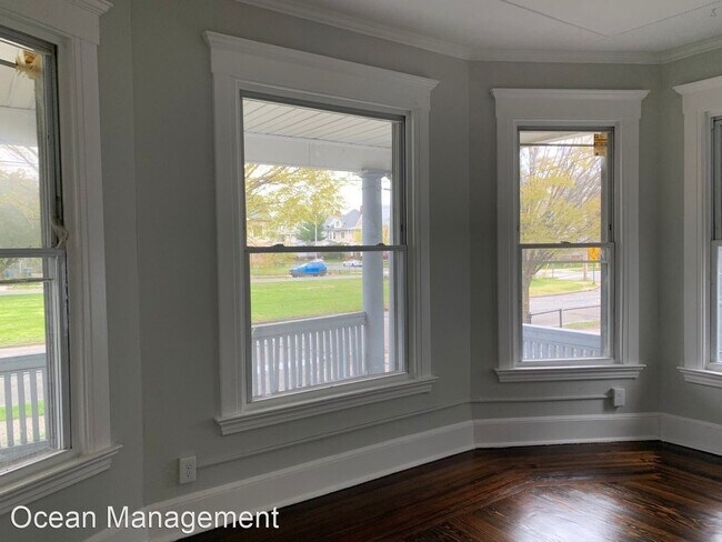 Building Photo - 364 Edgewood Ave