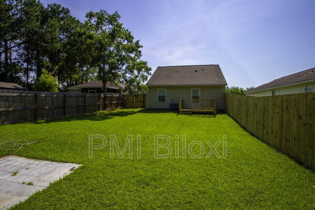 Building Photo - 11107 Dede Dr