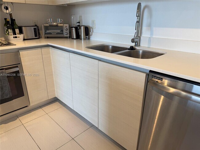 Building Photo - 4250 Biscayne Blvd