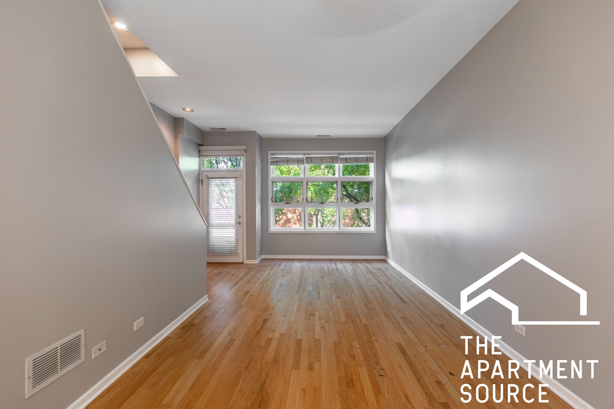 Building Photo - 855 W Erie St