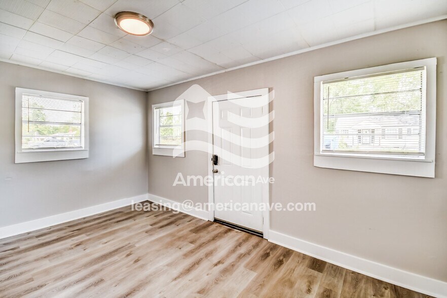 Building Photo - 1853 Princeton Ct SW