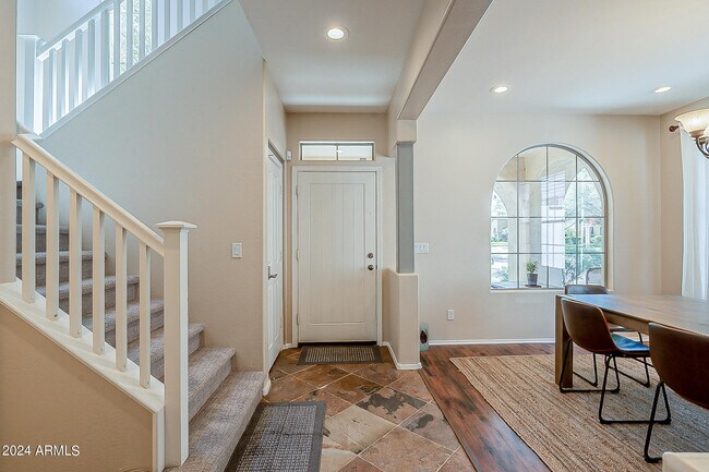 Building Photo - 21124 W Prospector Way