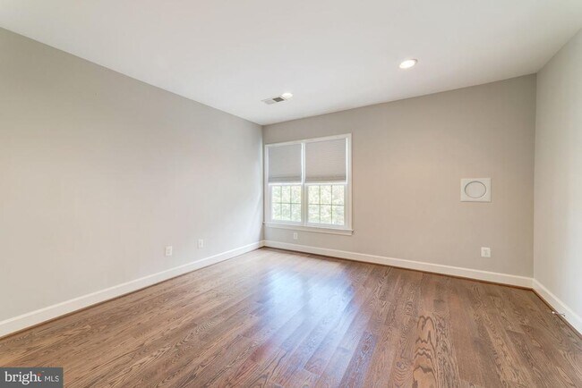 Building Photo - 1472 Carrington Ridge Ln