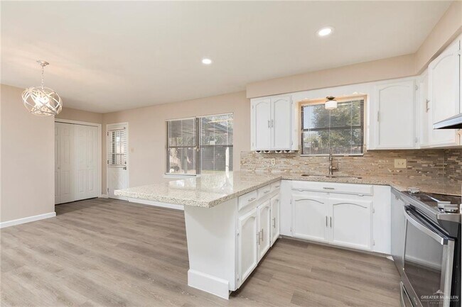 Building Photo - 39 Pecan Ave