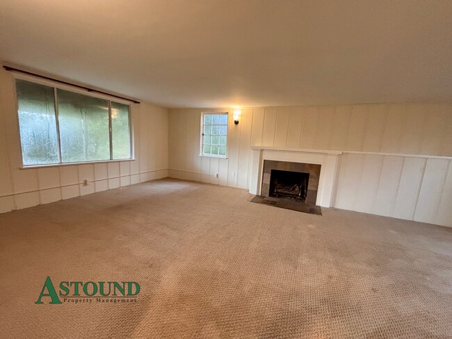 Building Photo - 915 Glendome Cir