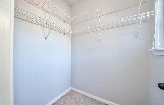 Building Photo - 5390 Breckinridge Ln