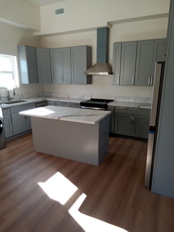 Building Photo - 1164 E Adams Blvd