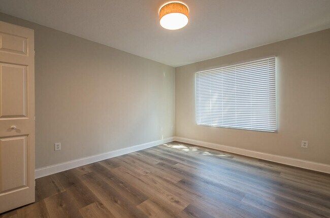 Building Photo - 101 Villa Cir