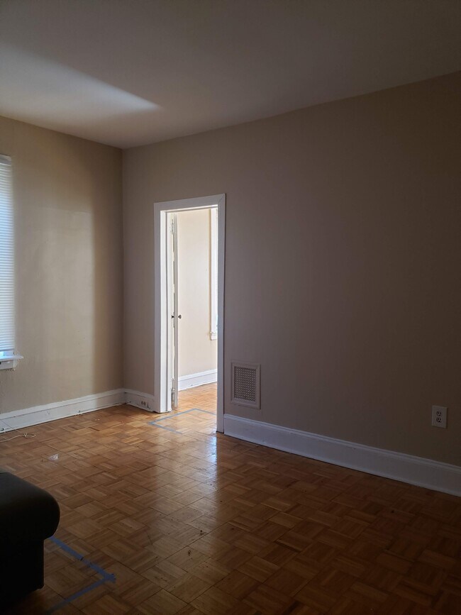 Living Room - 1202 S Wilton St