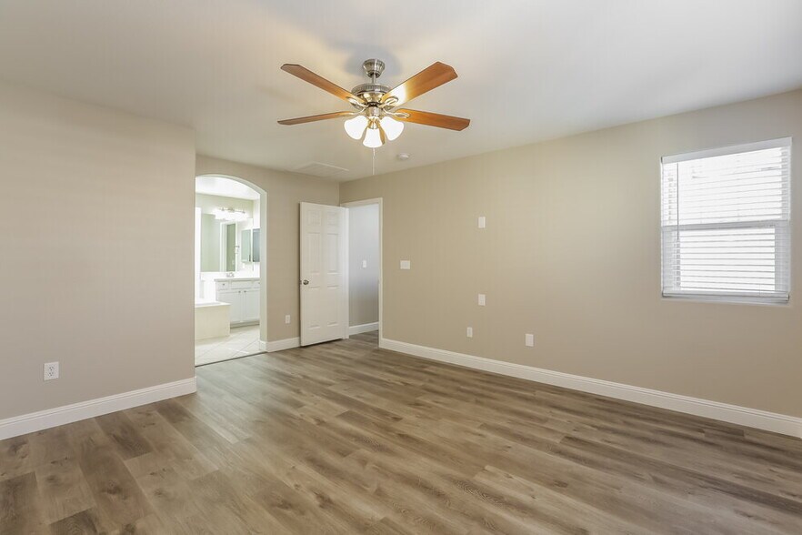 Building Photo - 8735 Le Agavi Ct