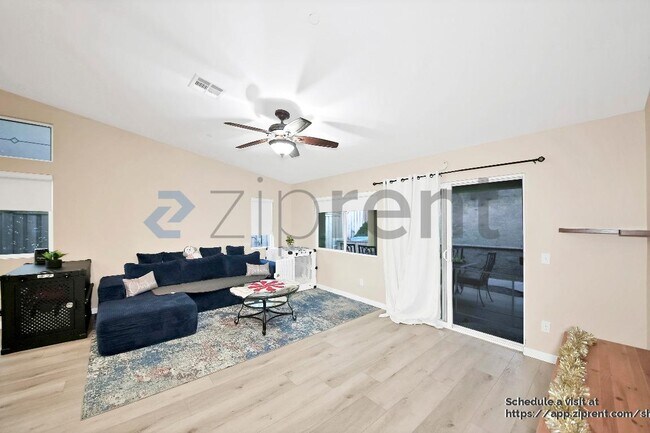 Building Photo - 34142 Dianthus Ln