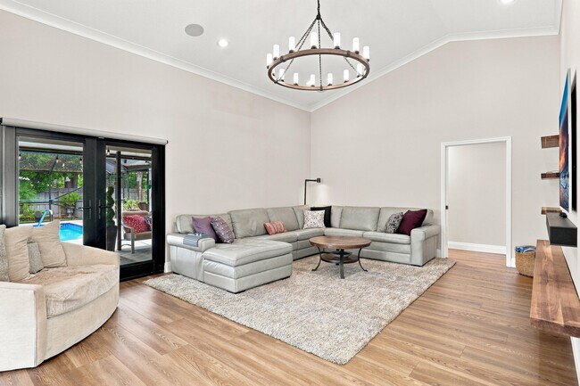 Building Photo - 13972 Ishnala Cir
