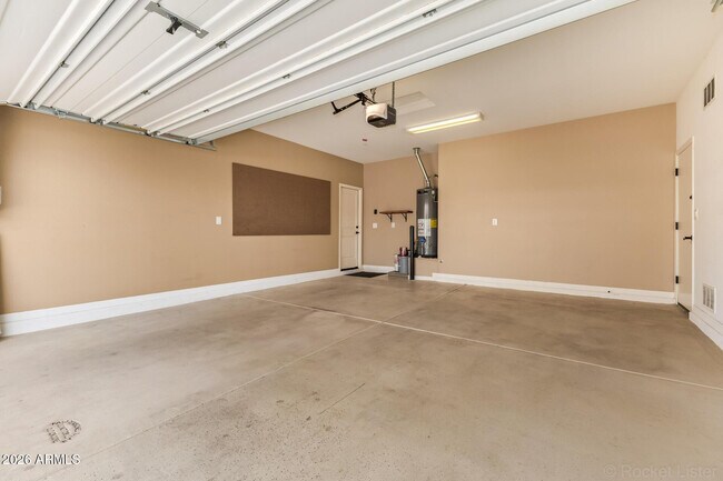 Building Photo - 2057 Kenton Way