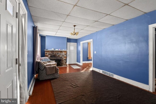 Building Photo - 2041 W Main St