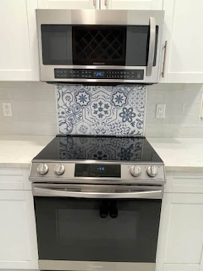 Building Photo - Carrollwood area , Andover Community , 3 Bedroom 2 Bath with beautiful Outdoor Living space. For ...