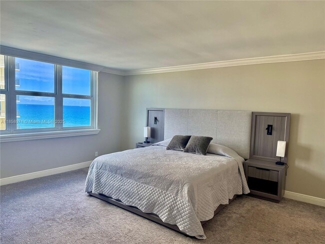 Building Photo - 5440 N Ocean Dr