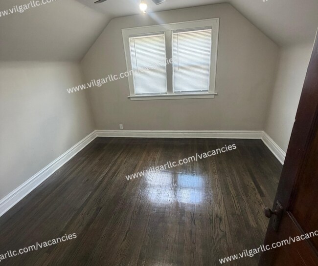 Building Photo - Newly Renovated  • 3 Bedrooms • 2 Bathroom  • 2 story Home