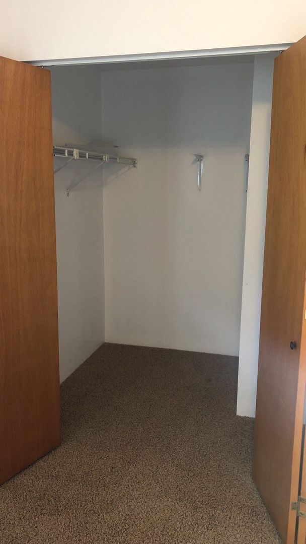 Building Photo - 2005 NE Terre View Dr