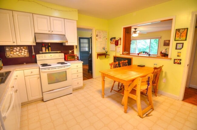 Building Photo - Fruit Trees + 2.5 Acres + a Chicken Coop! Near Hillsborough, Durham, and Eno River State Park! - ...