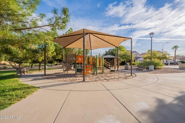 Building Photo - 4244 E Gleneagle Dr