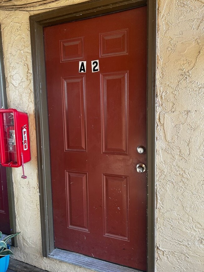 Building Photo - 6321 Lenawee St