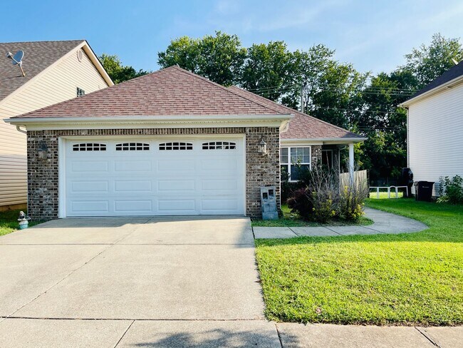 Building Photo - 2029 Drummond Dr