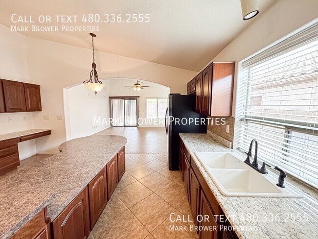 Building Photo - 21657 Dietz Dr